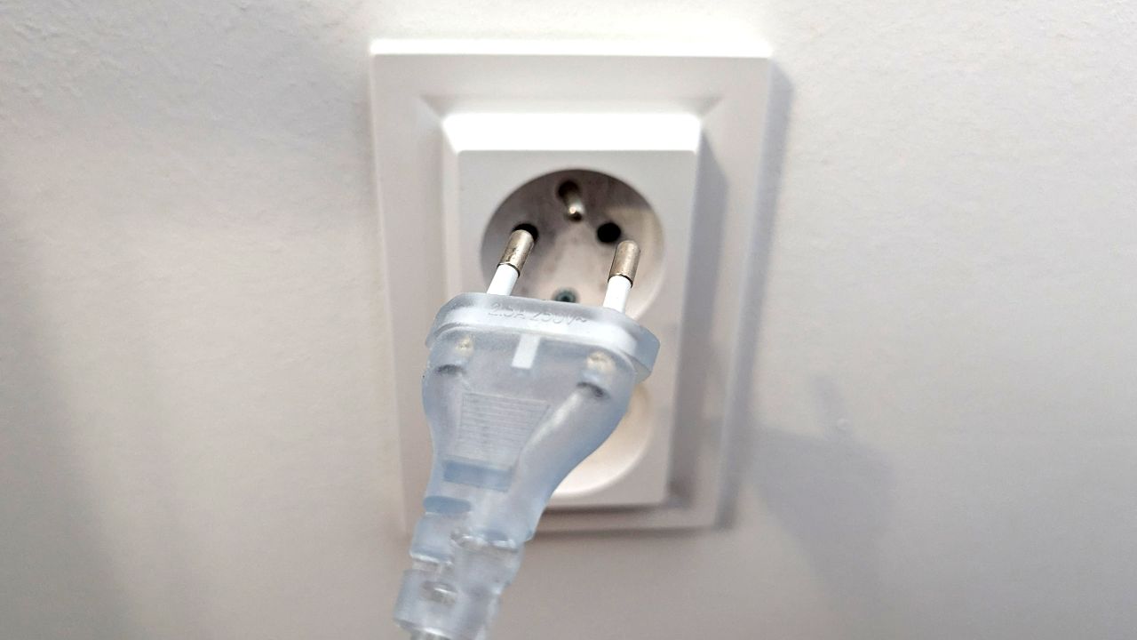 zasuvka spotrebic elektrina_2