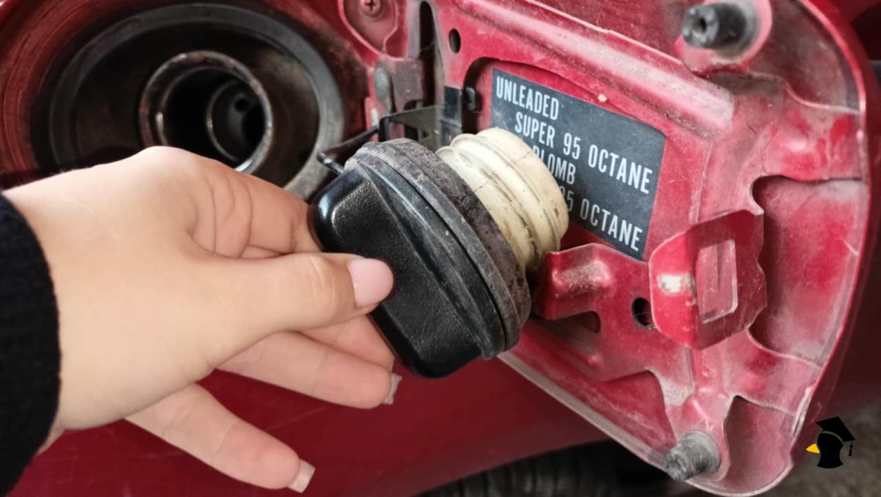 držiak na viečko paliva